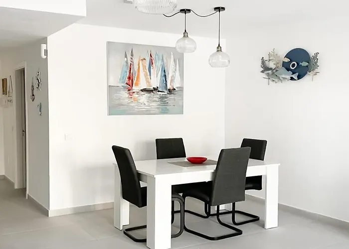 Appartamento B-rent Amazing Flat With Pool *